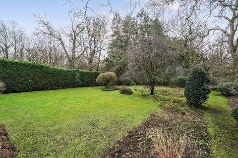4 bedroom detached house for sale, Fulmer Common Road, Fulmer