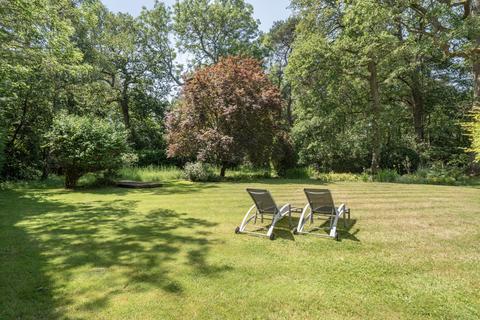 4 bedroom detached house for sale, Fulmer Common Road, Fulmer