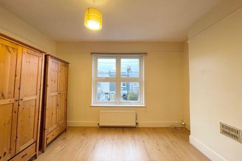 2 bedroom house to rent, Eleanor Road,