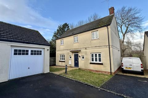 4 bedroom detached house for sale, Webbs Close, Melksham