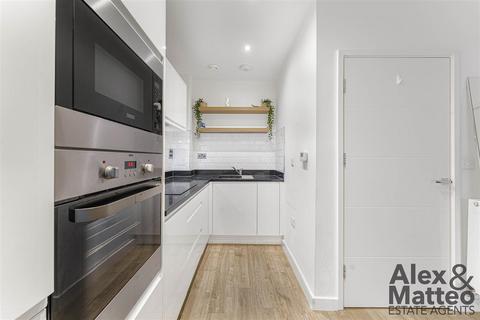 1 bedroom flat to rent, Bloom Heights, Surrey Quays, SE16