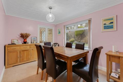 5 bedroom detached house for sale, Milfoil Avenue, Milton Keynes MK14