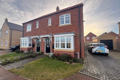 3 bedroom semi-detached house to rent, Poppy Close, Goole, East Riding of Yorkshi, DN14