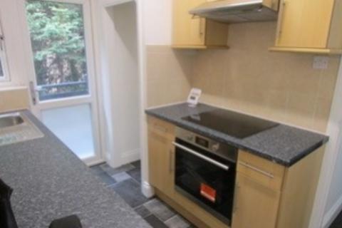 3 bedroom flat to rent, 485 Upper Brentwood Road, Romford