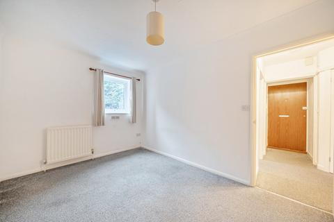 2 bedroom flat for sale, Laleham Road, Shepperton, TW17