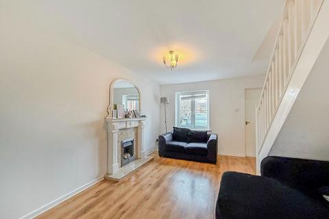 2 bedroom terraced house for sale, Charlestown Way, Hull HU9