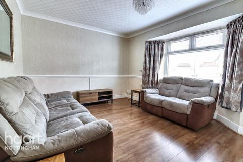 3 bedroom end of terrace house for sale, Knighton Avenue, Nottingham