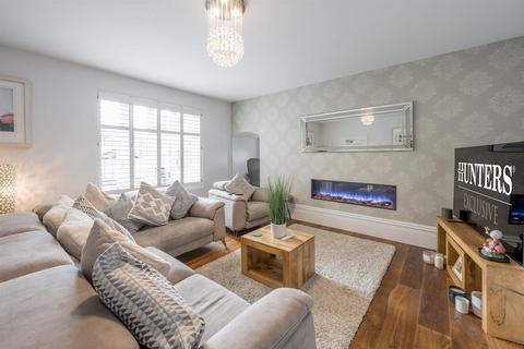 3 bedroom townhouse for sale, Broadfield House, Kingswinford, DY6 9NS