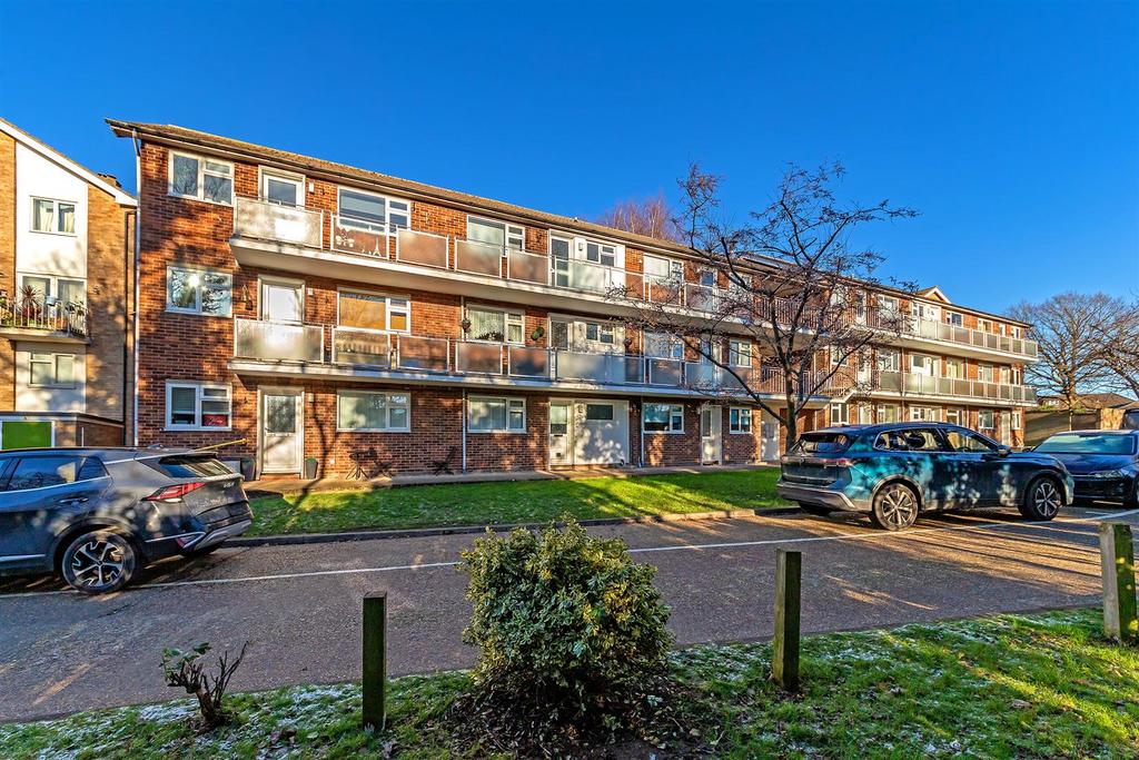 329 The Ridgeway-4.jpg