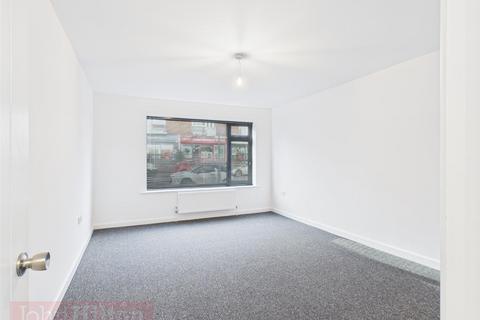 2 bedroom flat to rent, Warren Way, Brighton