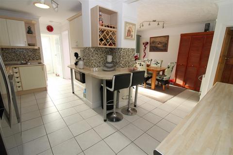 3 bedroom semi-detached house for sale, East Street, Littlehampton