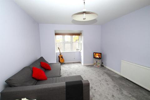 1 bedroom flat to rent, St Saviours Court, Harrow View, Harrow