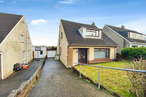 3 bedroom house to rent, Chantal Avenue, Pen y Fai, CF31 4NN