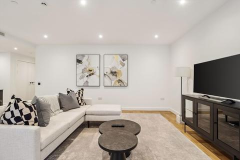 2 bedroom flat to rent, Merino Gardens, London, E1W