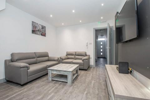 6 bedroom terraced house to rent, Dawlish Road, Birmingham B29