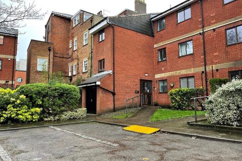 2 bedroom apartment to rent, Nelson Court, Hull, HU1 1XD