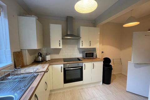 2 bedroom apartment to rent, Nelson Court, Hull, HU1 1XD