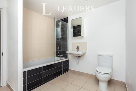 2 bedroom flat to rent, Parkview, The Courtyard, London Road, RH12