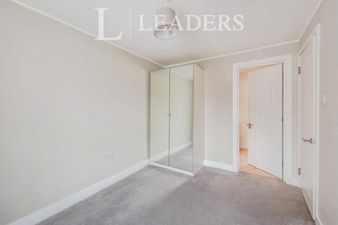 2 bedroom flat to rent, Parkview, The Courtyard, London Road, RH12