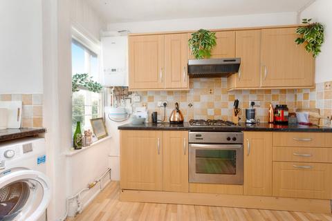 2 bedroom flat to rent, Church Road, Hove, BN3