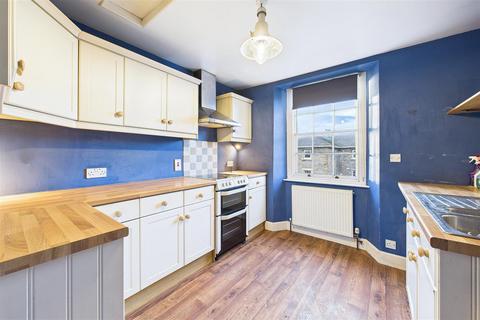 2 bedroom apartment for sale, Moments from Hill Road and Clevedon seafront
