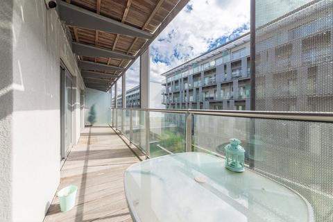 2 bedroom flat for sale, West Carriage House, London SE18