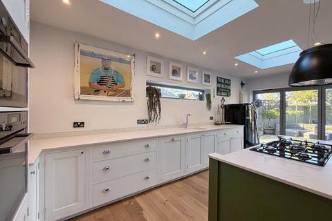 4 bedroom detached house for sale, Bradford Road, Combe Down