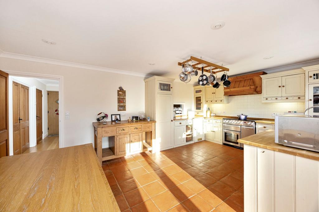 Kitchen/ Breakfast Room