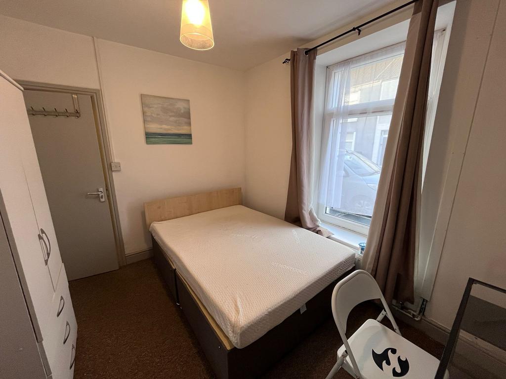 Bedroom 6