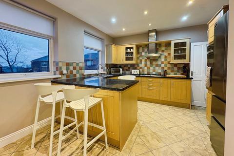 3 bedroom semi-detached house for sale, Heyburn Gardens, Tyne and Wear NE15