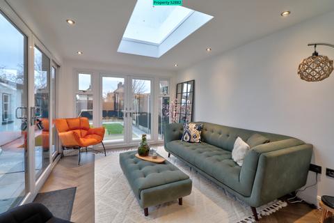3 bedroom semi-detached house for sale, Gobions Avenue, Romford, RM5