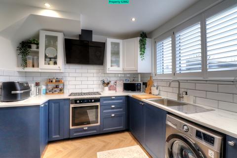 3 bedroom semi-detached house for sale, Gobions Avenue, Romford, RM5