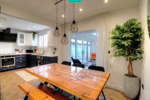 3 bedroom semi-detached house for sale, Gobions Avenue, Romford, RM5