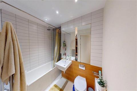 1 bedroom apartment for sale, High Road, South Woodford, E18