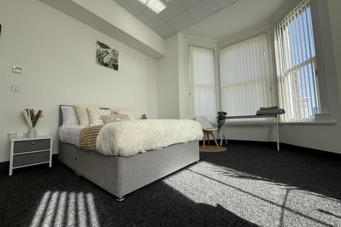 1 bedroom in a house share to rent, En-Suite Rooms, 232 Spring Bank, Hull