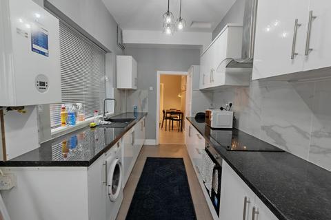 3 bedroom terraced house to rent, Shepherd Street, Sunderland SR4