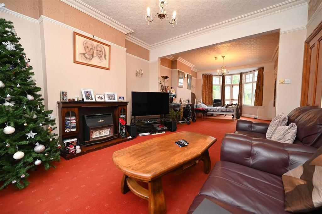 Living room2.JPG