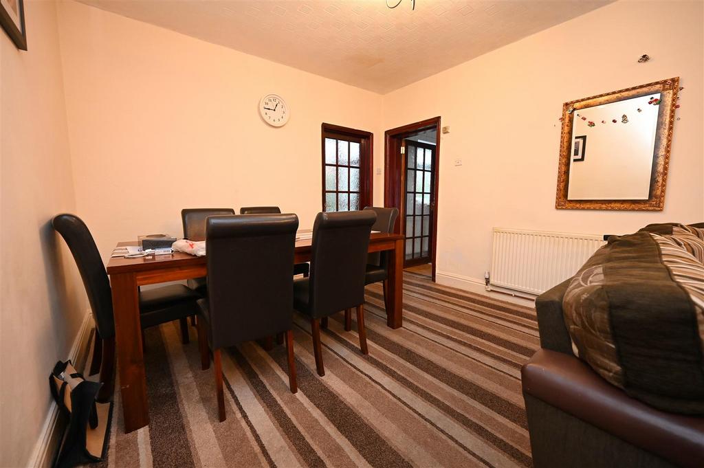 Sitting room3.JPG