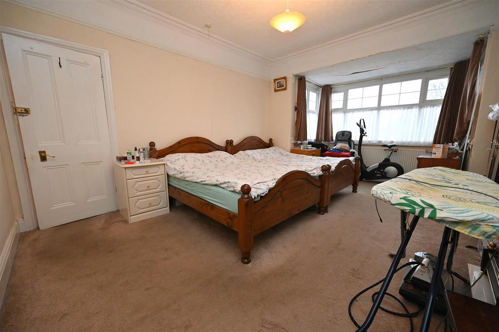 Bedroom1.JPG