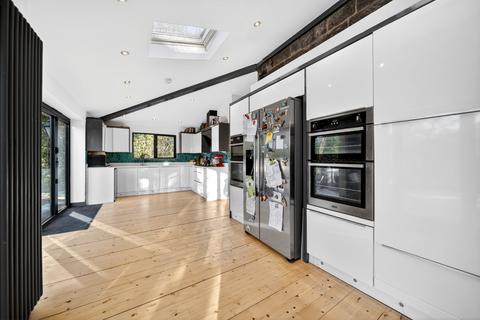 3 bedroom detached house for sale, New Road Side, Horsforth, Leeds, West Yorkshire, LS18