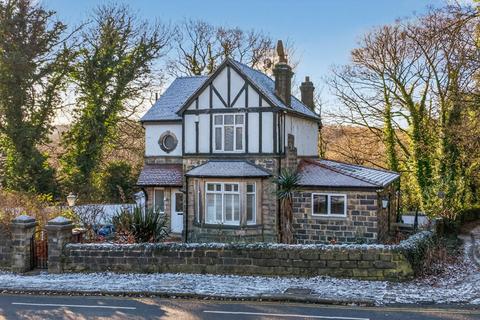 undefined, New Road Side, Horsforth, Leeds, West Yorkshire, LS18