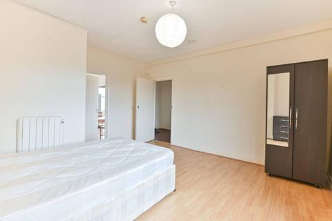 2 bedroom flat to rent, Willesden Green, Cricklewood, London, NW2
