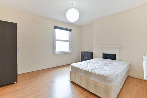 2 bedroom flat to rent, Willesden Green, Cricklewood, London, NW2