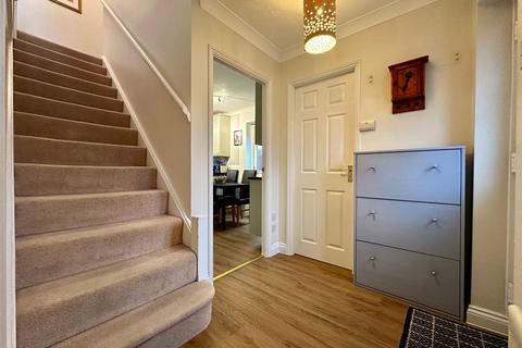 5 bedroom detached house for sale, Calvinia Close, Basildon SS15