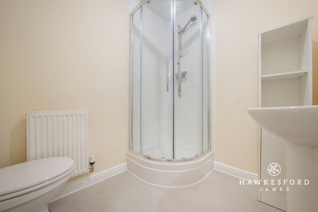 Martin Court, Sittingbourne - En suite