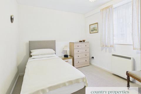 2 bedroom apartment for sale, Fretherne Road, Welwyn Garden City, AL8
