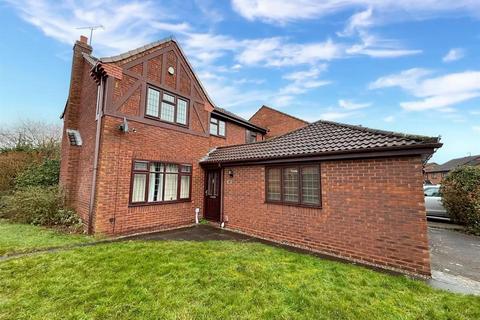4 bedroom detached house to rent, Halstead Grove, Solihull