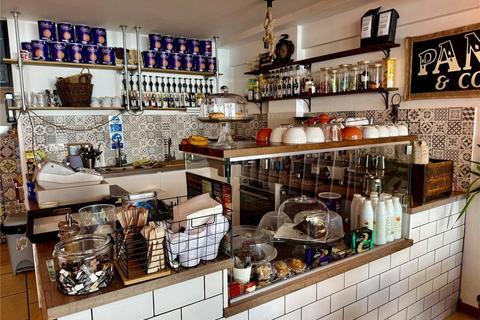 Restaurant to rent, 5 South Cliff Rd Bridlington YO15 3AL