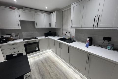 undefined, Whitley Wood Road,  Reading,  RG2