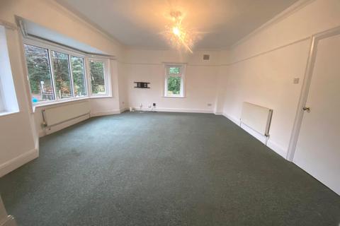 4 bedroom maisonette to rent, Nelson Road, Poole BH12